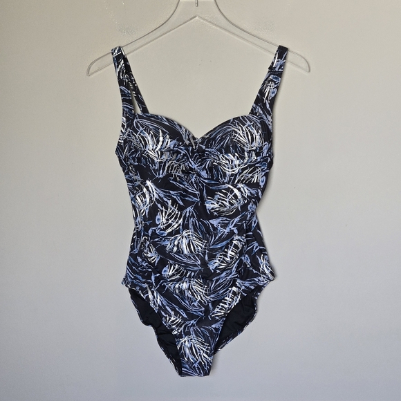 NipTuck Tummy Control Palm Foil Ruched Front Tropical Print One-Piece Swimsuit 8 - Picture 12 of 12